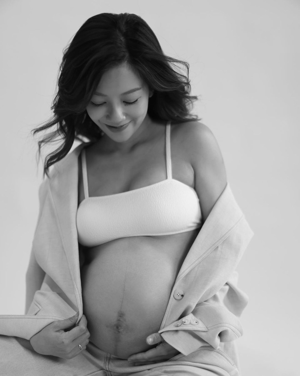 何雁詩今年一月宣佈懷孕。