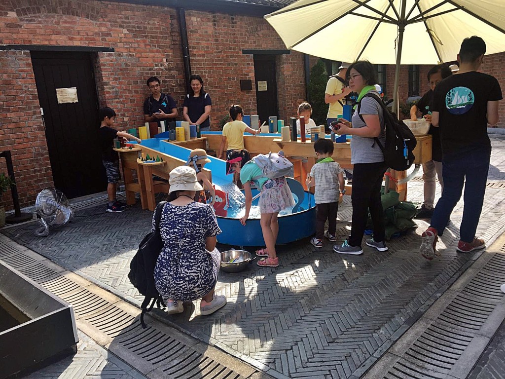 綠色和平舉行「I  Sea U海洋日」，設計多個遊戲讓小朋友體驗海洋污染的影響。