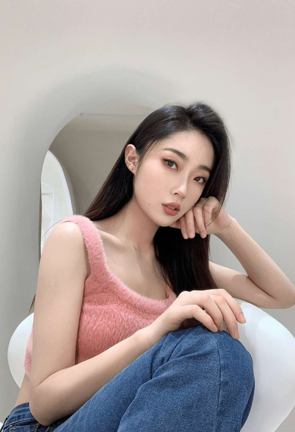 美妝網紅童瑤。