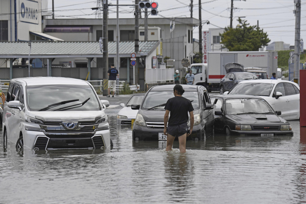 日本持续暴雨造成灾害。 美联社
