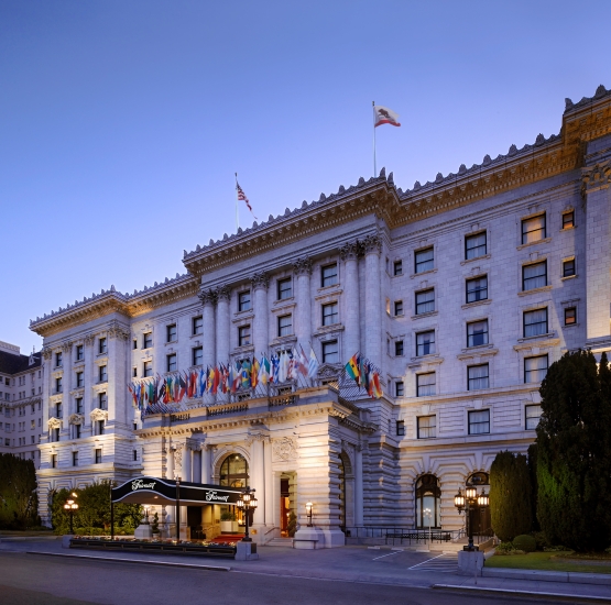 Victoria在元旦日凌晨倒斃於三藩市Fairmont酒店。