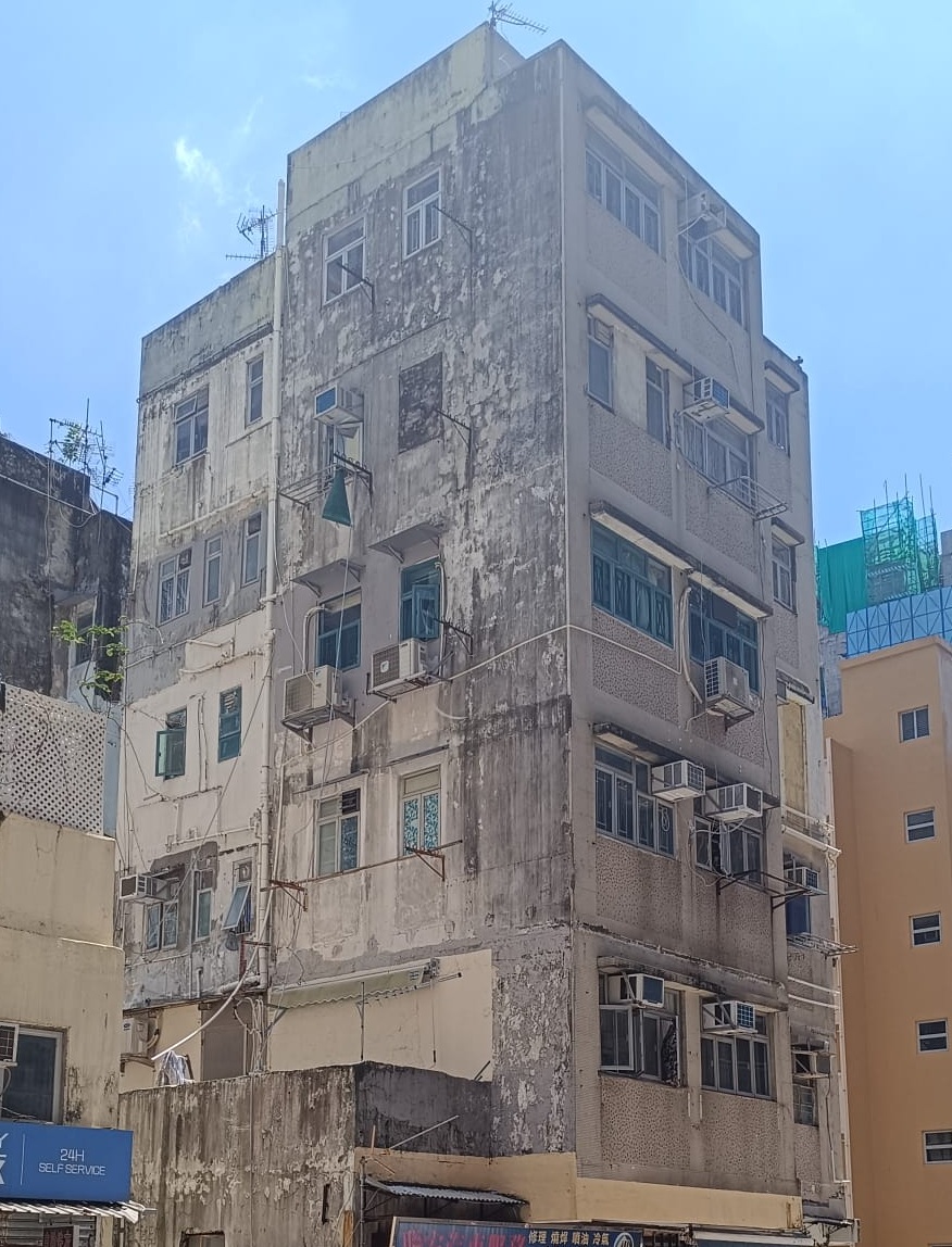 陳氏夫婦告別唐樓劏房的惡劣居住環境。 陳氏夫婦告別唐樓劏房的惡劣居住環境。