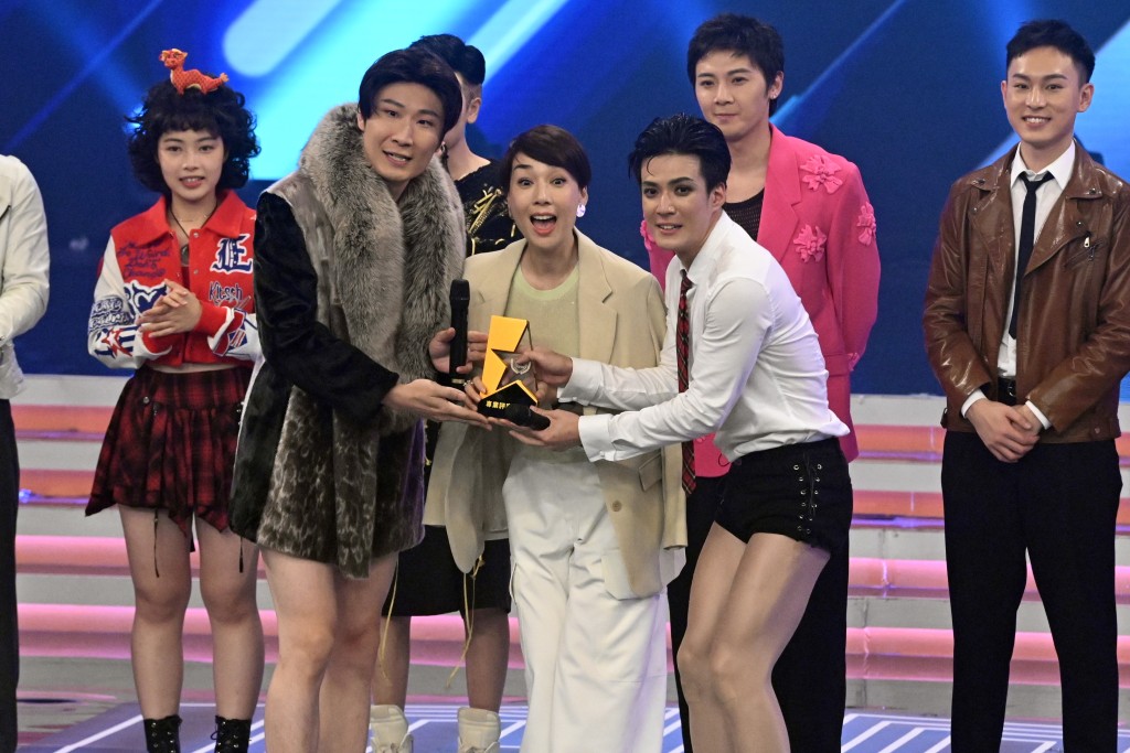 陶大卫和吴兆麟齐齐以47.3分获得「专业评审大奖」！