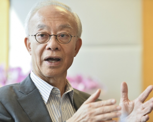鄔滿海指真善美村或先重建。資料圖片