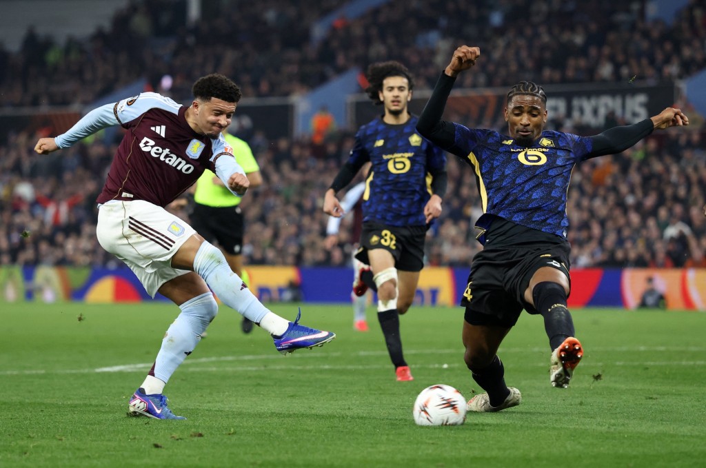 辛祖今場有一記勁射中柱。法新社