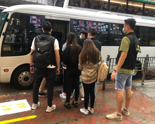 旺角警區特別職務隊聯同入境處特遣隊人員,當日下午進行掃黃行動。警方圖片
