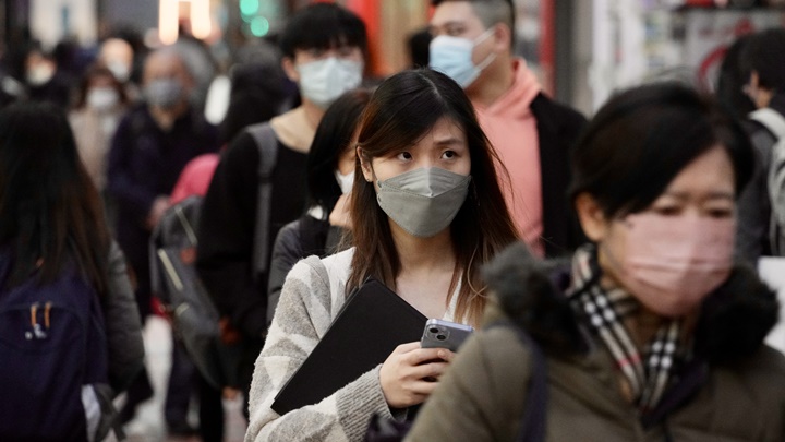 政府將於下周四起微調口罩令。資料圖片
