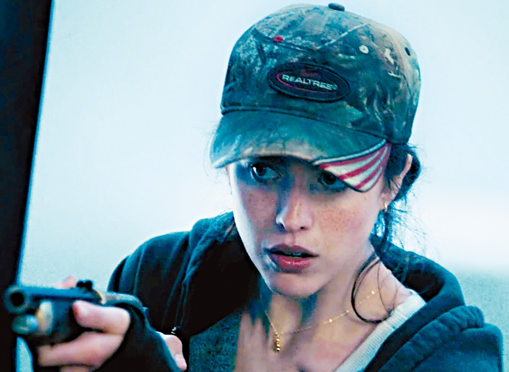 Margaret Qualley演醫護人員，是男主角女友。