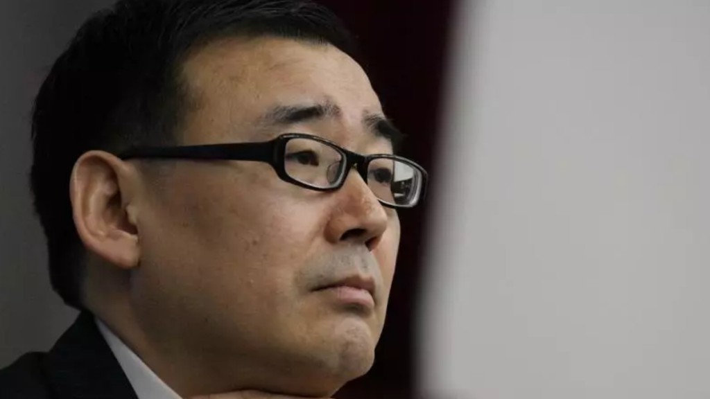 澳洲華裔作家楊恆均間諜罪成，被判死刑，緩期2年執行。美聯社