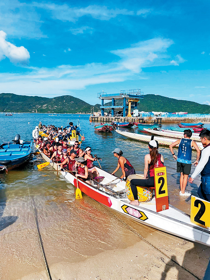 大律師龍舟隊「Dragon Advocates」曾參與多次比賽。