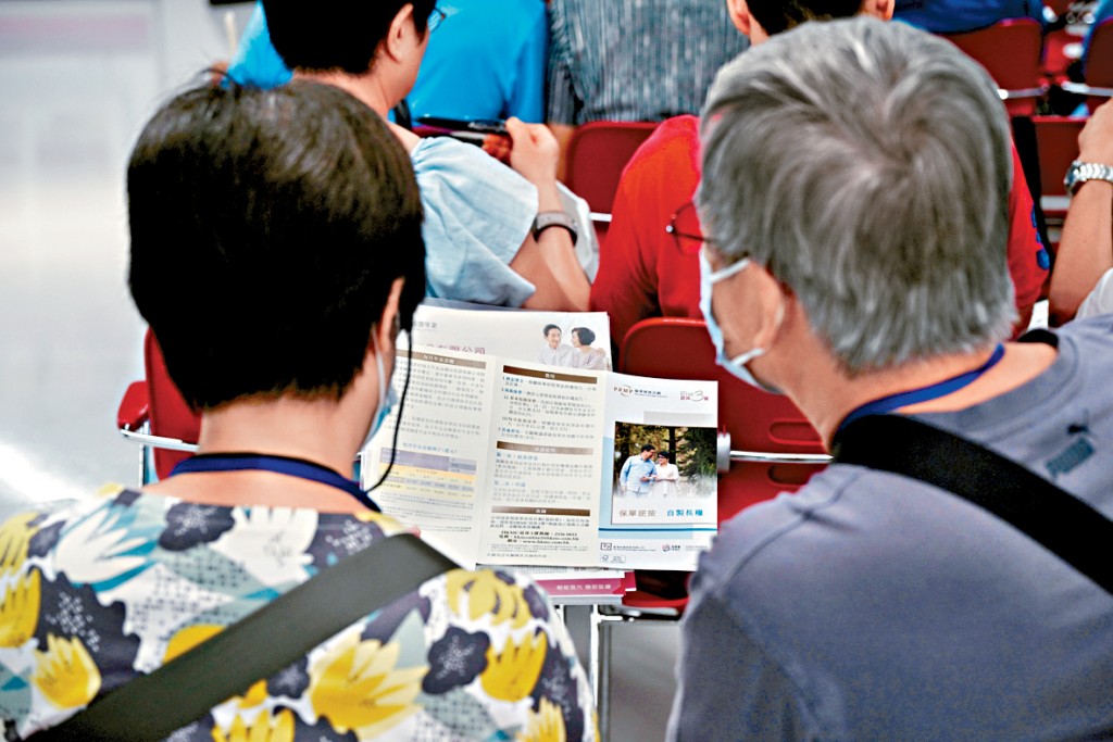 分散投資也可隨人生階段調整,55歲退休族可側重70%現金流資產。