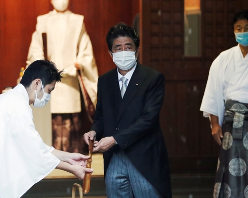 安倍晉三到靖國神社參拜。REUTERS