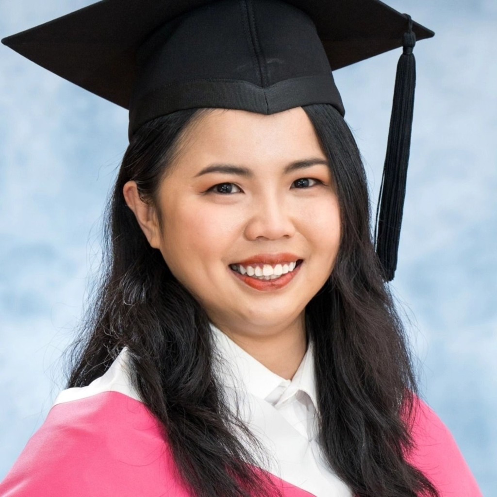 唐藝婷其後為深造表演藝術考入香港演藝學院戲劇學院主修表演,於2024年畢業時更榮膺傑出學生獎,並獲頒香港迪士尼獎學金及葛量洪獎學金等多項殊榮。 唐藝婷其後為深造表演藝術考入香港演藝學院戲劇學院主修表演,於2024年畢業時更榮膺傑出學生獎,並獲頒香港迪士尼獎學金及葛量洪獎學金等多項殊榮。