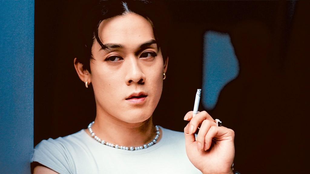 许瑞奇是新加坡新生代演员，专演小众角色。