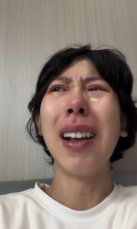 “嘻嘻徐宝”25岁因胃癌病逝，她生前多次以其不良生活习惯，提醒网友注意健康。