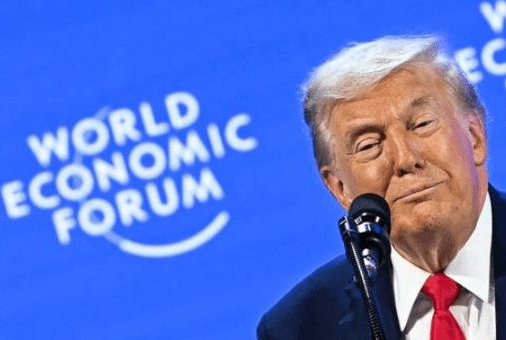 彭博社引述匿名美國官員報道，特朗普將一直留任和平委員會主席，直至主動辭職。法新社