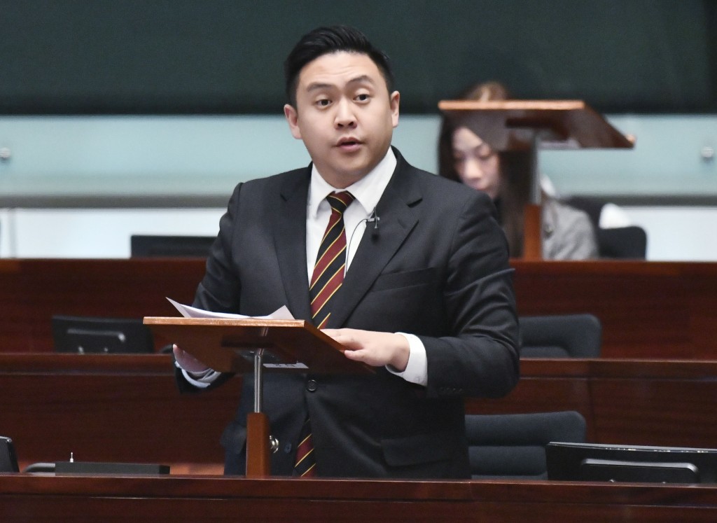 立法會進出口界議員鍾奇峰。 立法會進出口界議員鍾奇峰。