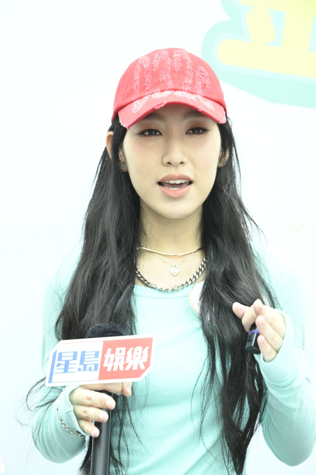 炎明熹特別感謝無私奉獻的消防、醫護以及義工。