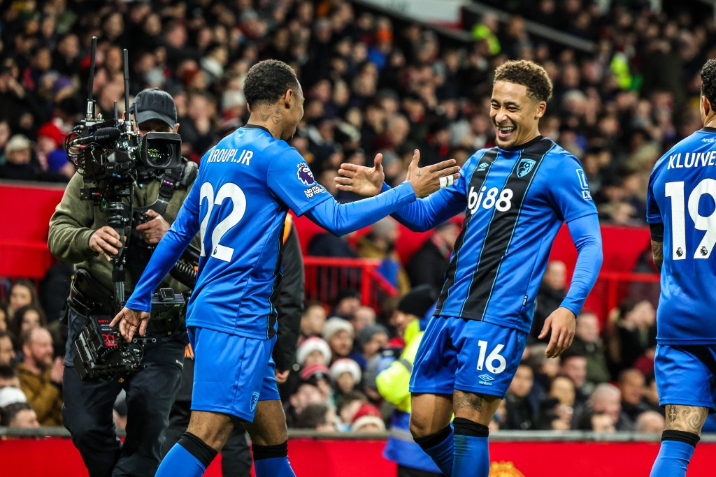 般尼茅夫作客轟入4球。路透社