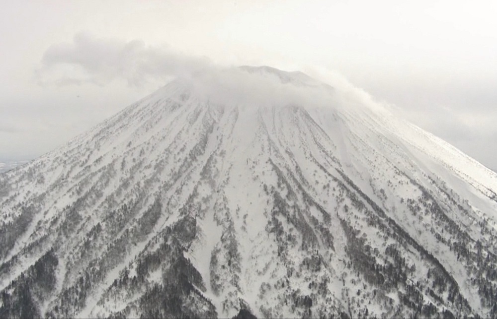 發生雪崩的北海道羊蹄山。網上圖片