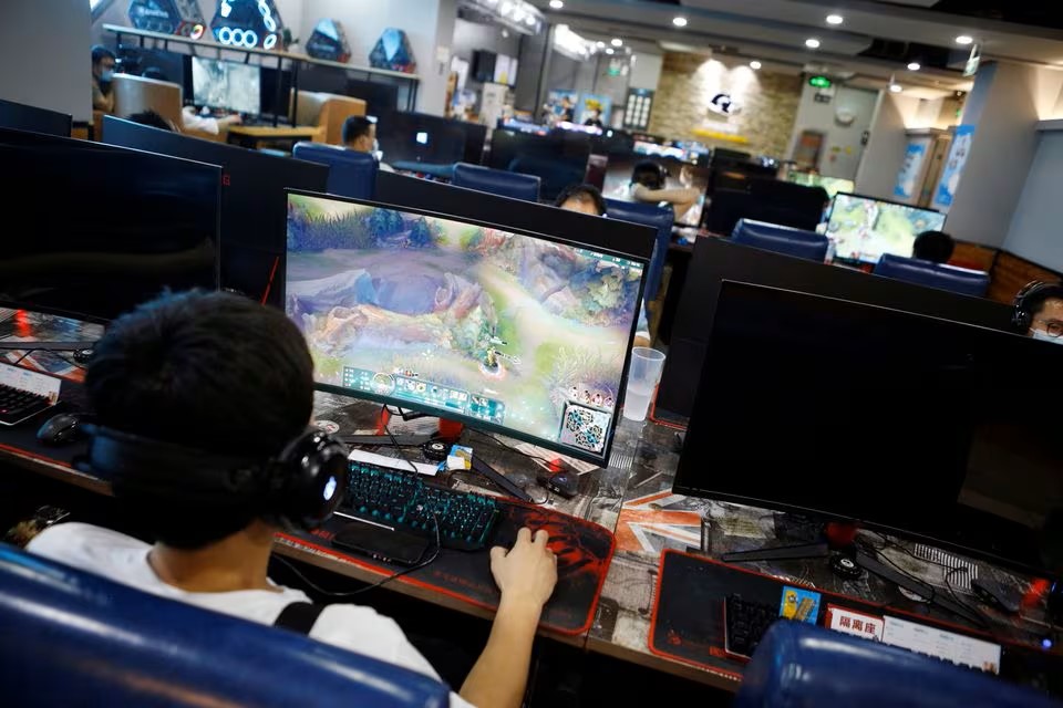 騰訊推出寒假春節限玩令，未成年者期間最多只能玩騰訊旗下遊戲16小時。路透社