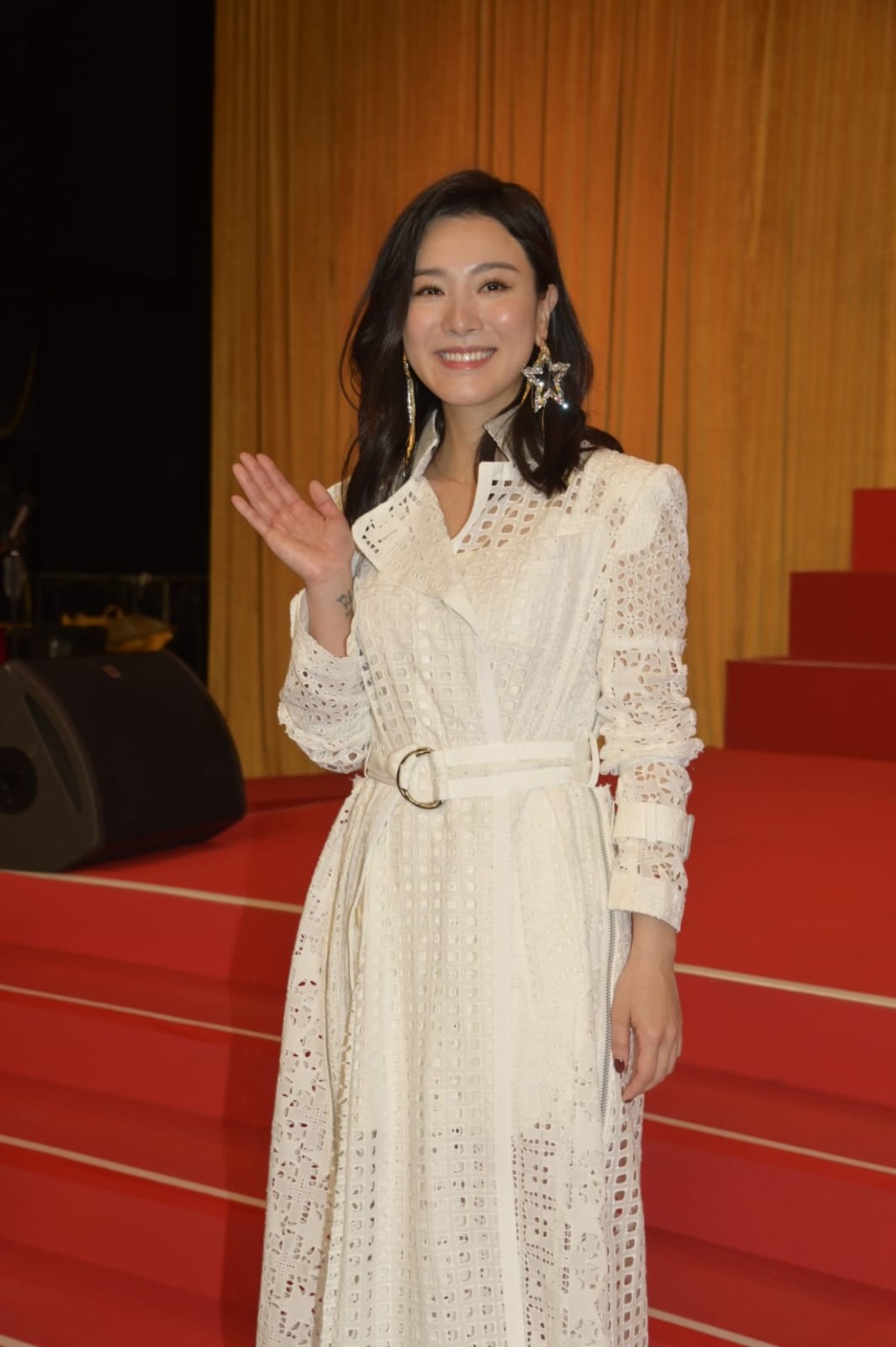 Venus唔擔心被人指靠關係，會努力做好自己。