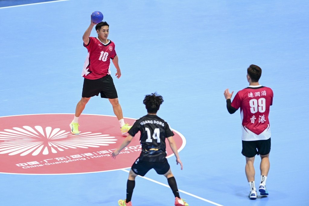 楊德強稱讚香港手球隊發揮水準、表現卓越、團隊精神好，形容取得佳績是努力成果，值得大家支持。資料圖片