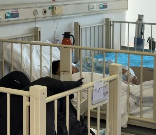 嫣然天使兒童醫院病床上的小患者。