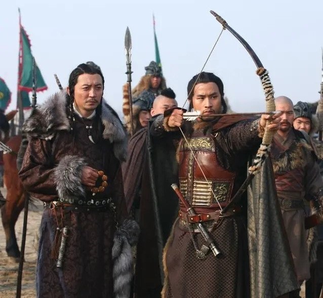 2013年电视剧《精忠岳飞》剧照，由黄晓明饰演岳飞。（豆瓣电影图片）