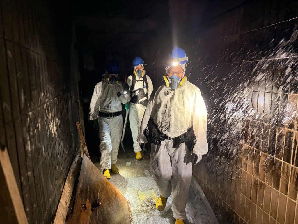 火場內部一片狼藉。香港警察FB 火場內部一片狼藉。香港警察FB