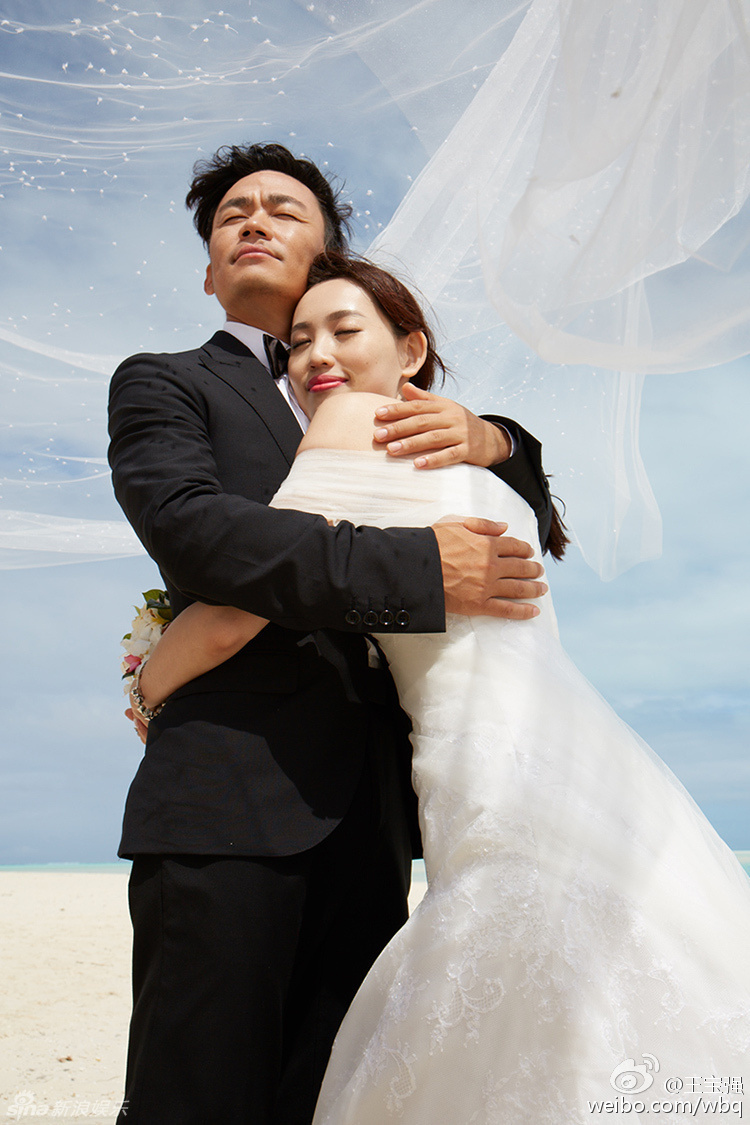 王寶強2010年與馬蓉結婚，婚後育有一子一女。