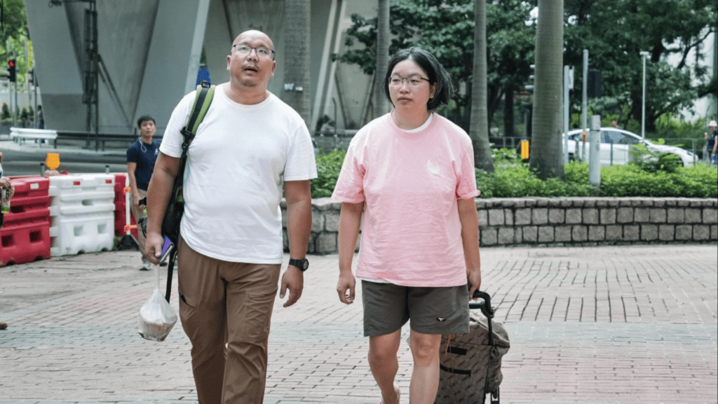 Save Lily｜父母向聯合國人權事務委員會投訴瑞典　指保護令司法程序侵犯人權