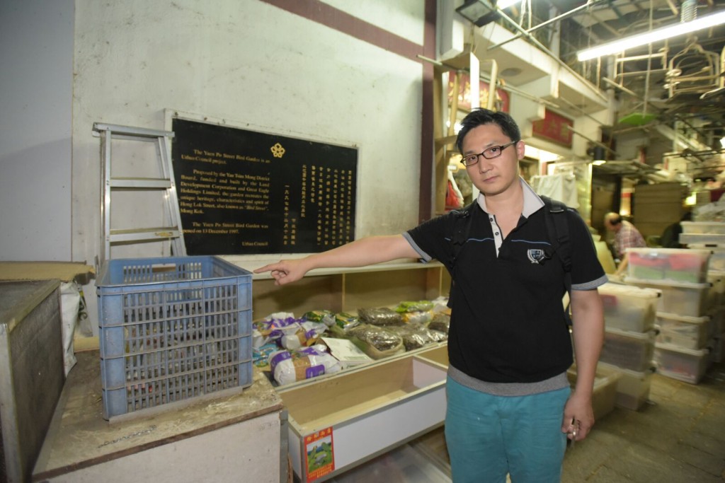 店東兒子。黃文威攝