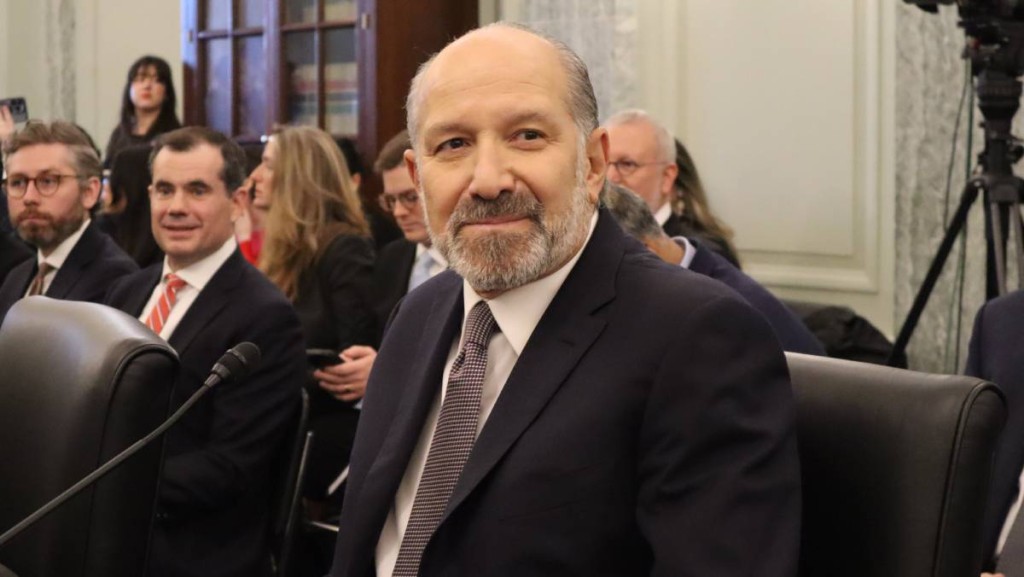 盧特尼克稱特朗普考慮准Nvidia向中國售先進晶片 正聽取「許多不同顧問」意見