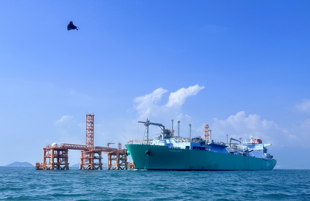 圖為香港海上液化天然氣接收站。 圖為香港海上液化天然氣接收站。