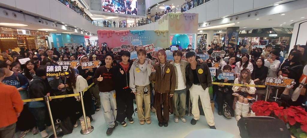 左起：Jason、希晉、Hei、丘藍、Kim、亨仔。