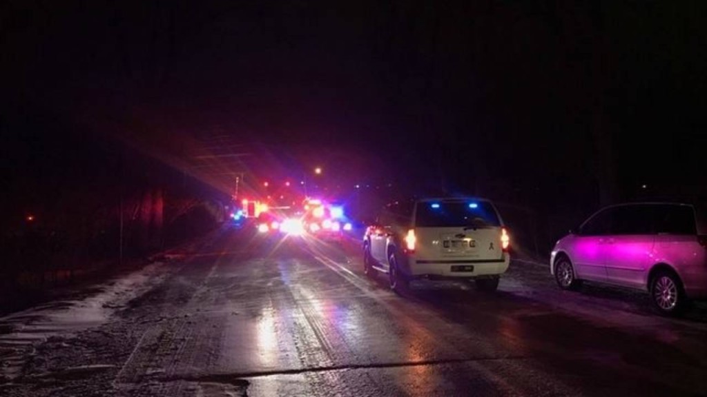 警方事后到现场调查。网图