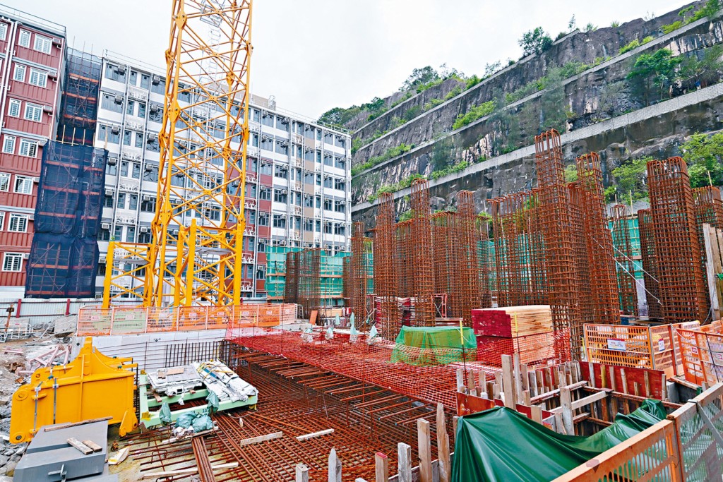 林會長認為，談及對香港的貢獻，建造業絕不遜色於其他行業，應該讓更多年輕人認識建造業。