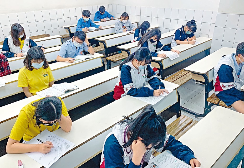 教育股短期沽压沉重