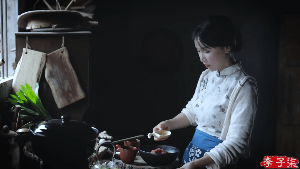 自2021年7月中，李子柒上載一段「柴米油鹽醬醋茶」的影片後，自此在網上消聲匿跡。