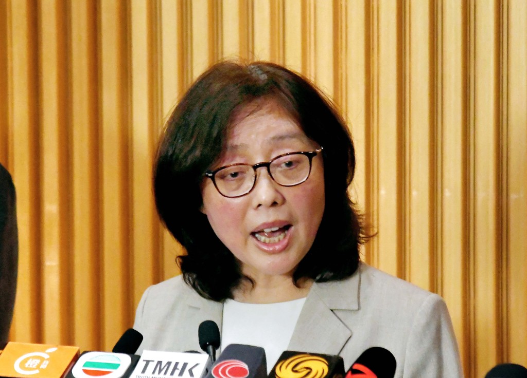 她重申今次大埔火災起因或涉多個因素，目前調查仍在進行當中。