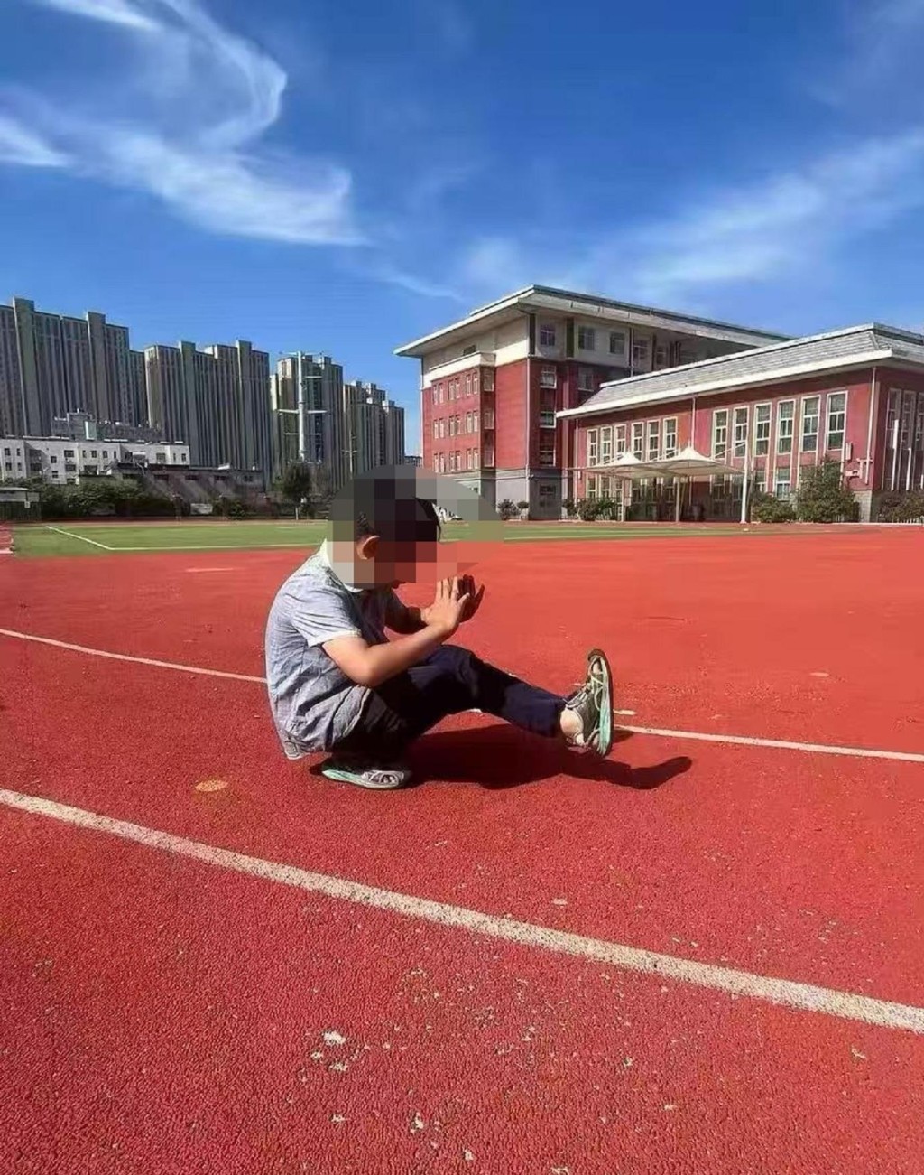 小舟生前照。