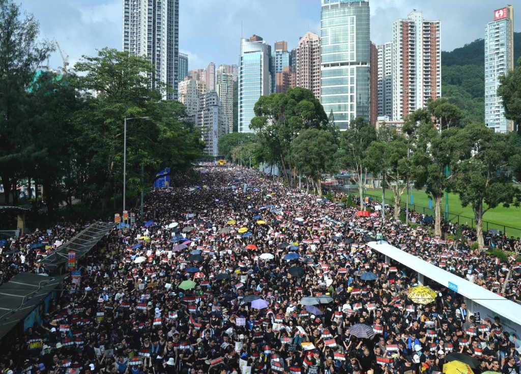 草案指香港應當尊重和保障人權，依法保護香港居民享有示威的自由在內的權利和自由。資料圖片
