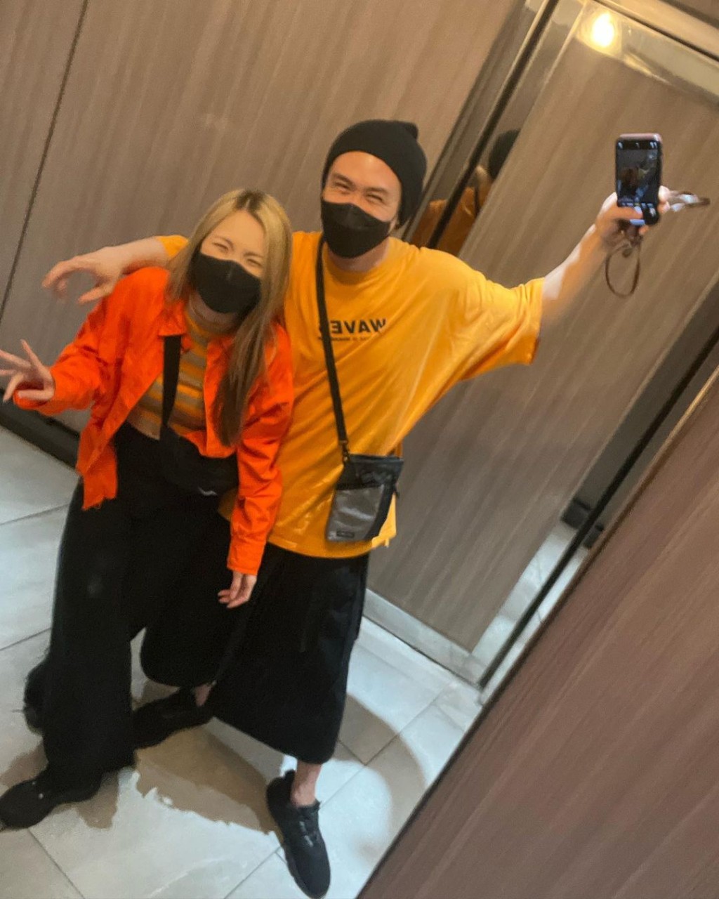昨日Mag首次貼出跟Anton的合照。