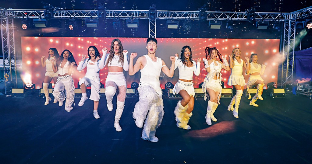 Now United前日在跑馬地馬場為「浪琴國際騎師錦標賽」擔任表演嘉賓。