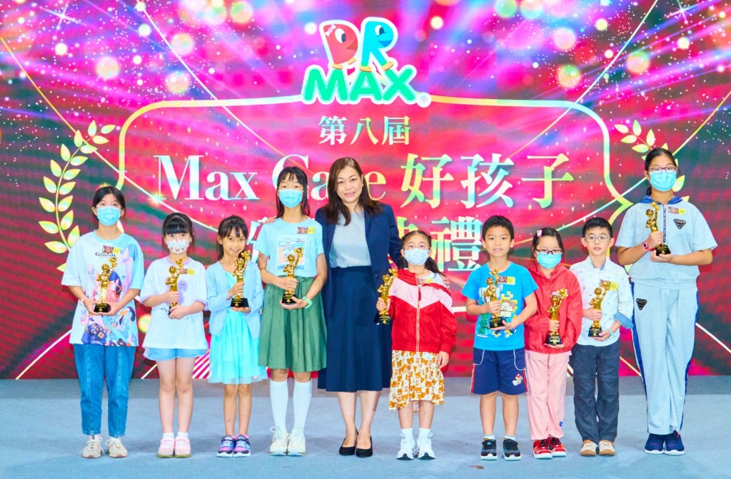 立法会议员郭玲丽现身于「第八届Maxcare好孩子颁奖典礼」担任嘉宾，教育界出身的她一直关心教育议题，并期望「儿童书展」可推动香港小朋友的阅读风气。