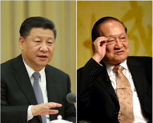 習近平(左)就查良鏞逝世致哀悼並向親屬慰問。新華社/資料圖片