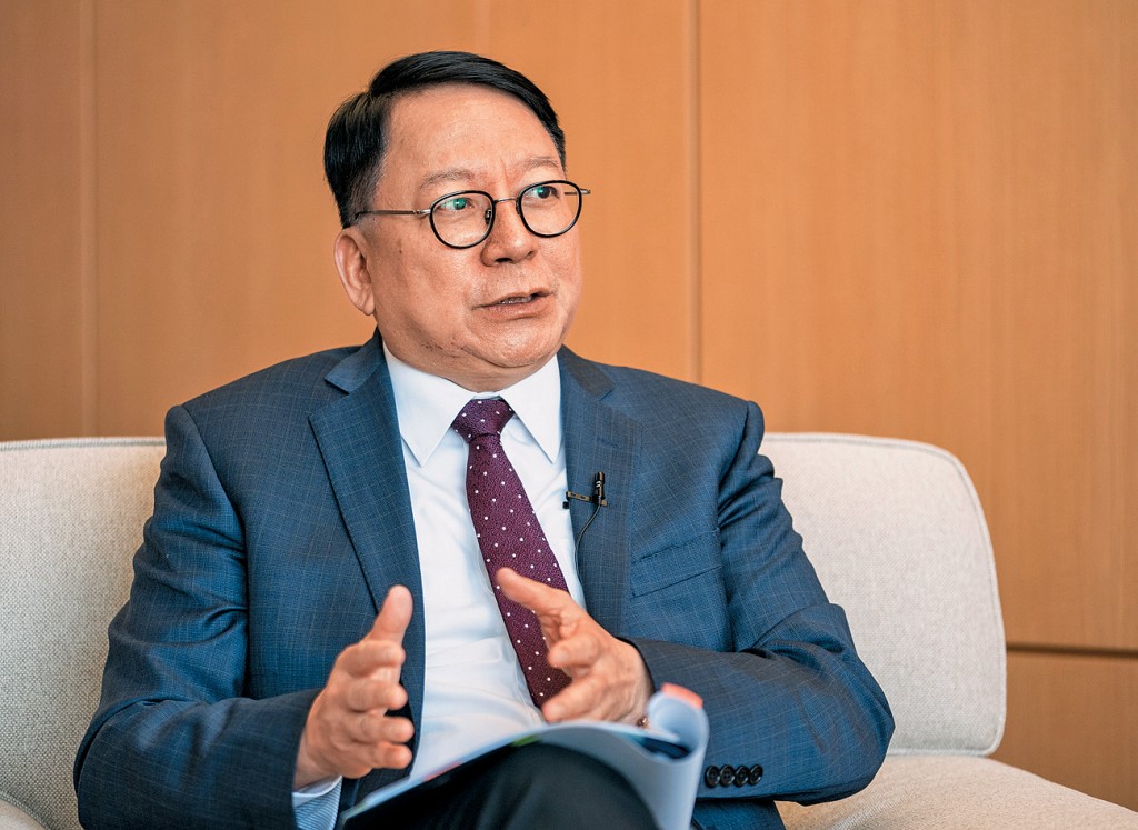 陳國基指教育、科技和人才委員會的任務，是推動「搶人才」、「留人才」及「培養人才」的整體發展。