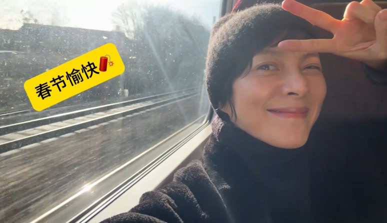 羅嘉良的太太蘇岩,今年跟羅嘉良及女兒到歐洲過年。 羅嘉良的太太蘇岩,今年跟羅嘉良及女兒到歐洲過年。