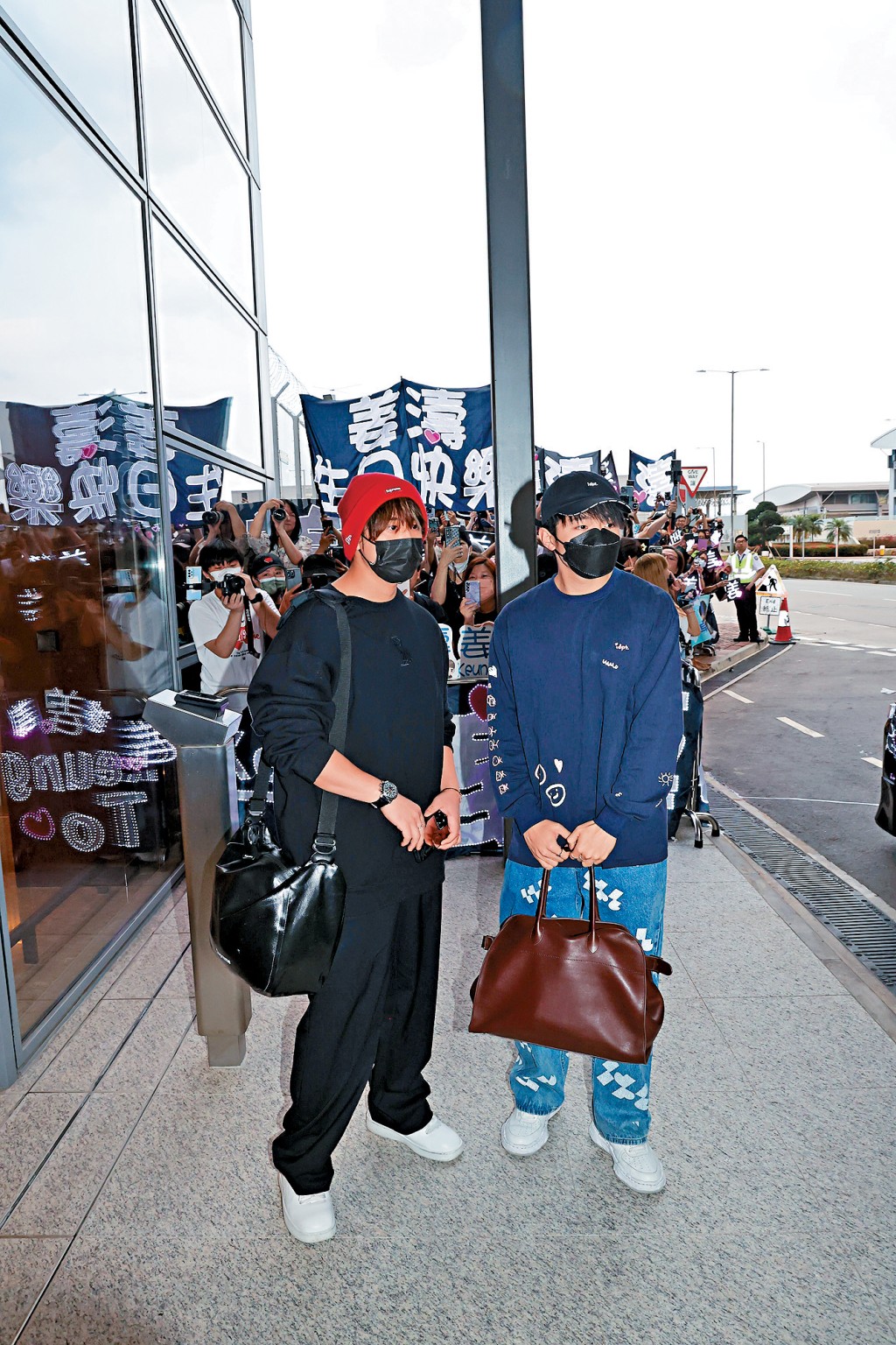 姜濤（左）、Ian結伴現身，粉絲瘋狂大叫兩人名字。